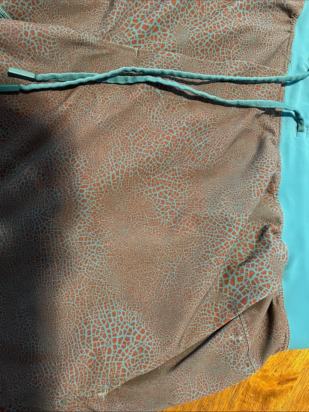 Lululemon THE SHORT xl aqua and brown elephant print  5 in no liner